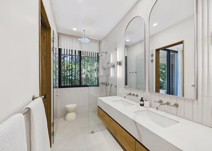Villa Casa Nunc - New - 3 Minute Walk To The